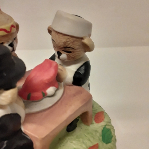 Music Box - Picture 3 of 10